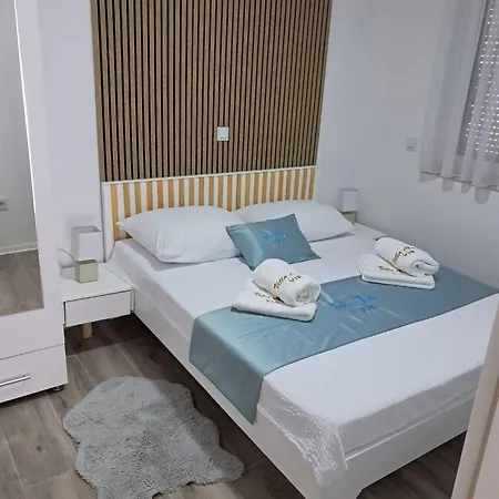 Apartament Mare *
