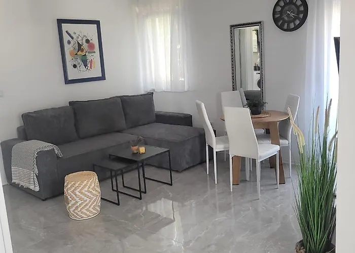 Apartament Mare